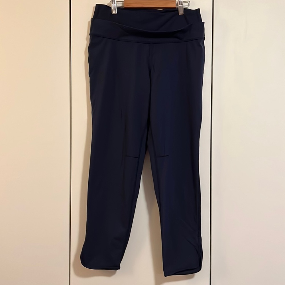 Lululemon women pants size 8 navy